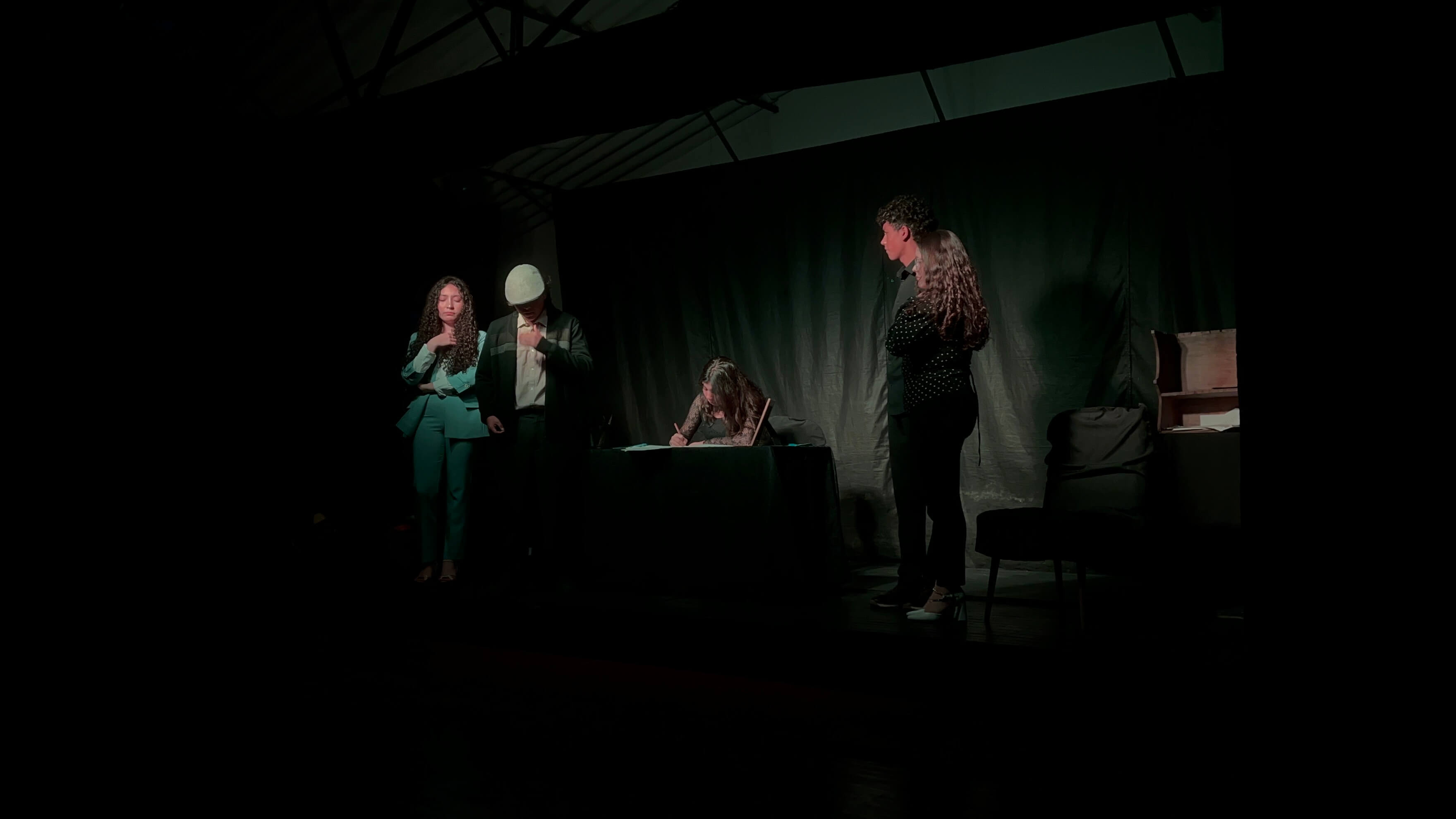 Noche de Teatro Refous
