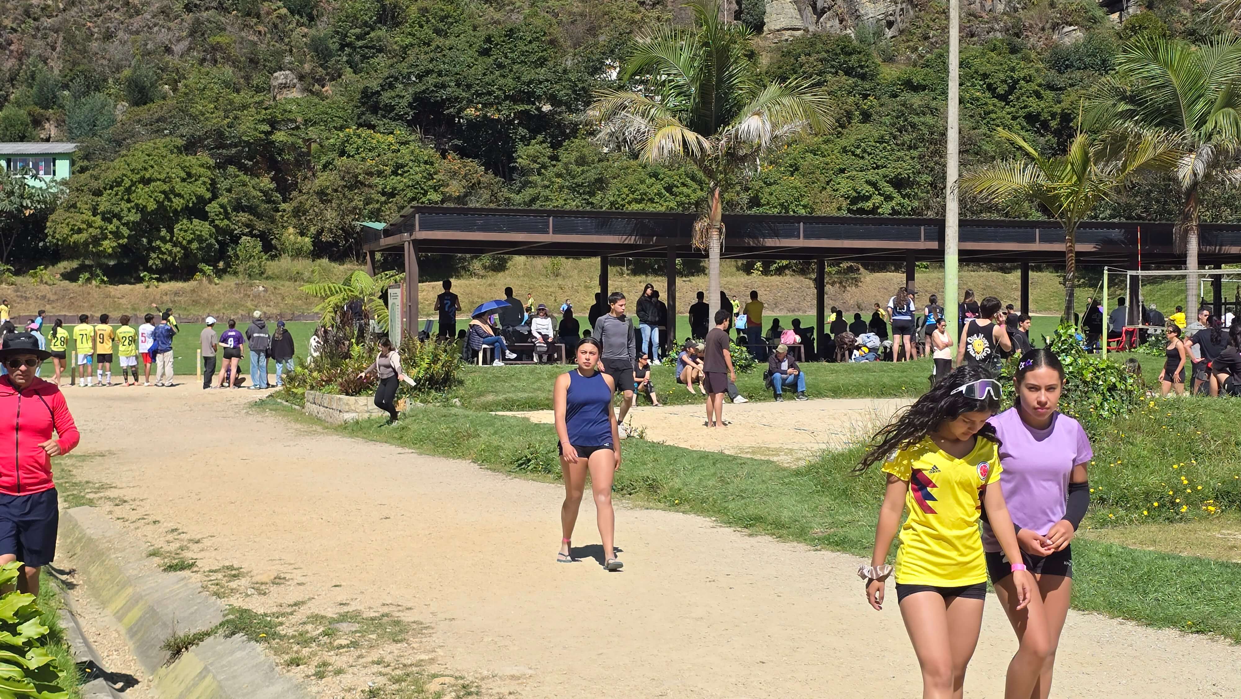 Torneos de Cuartetos de Voleibol y Fútbol